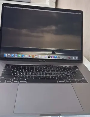 New Laptop Apple MacBook Pro 2019 32GB Intel Core i9 SSD 512GB