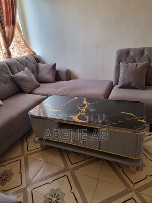 Sofa + Table