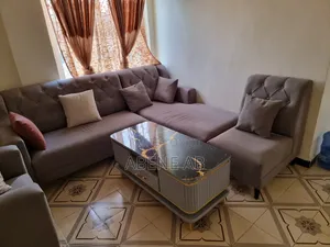 Sofa + Table