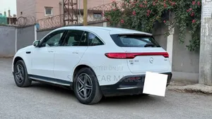 Mercedes-Benz EQC EQC400 4MATIC 2023 White