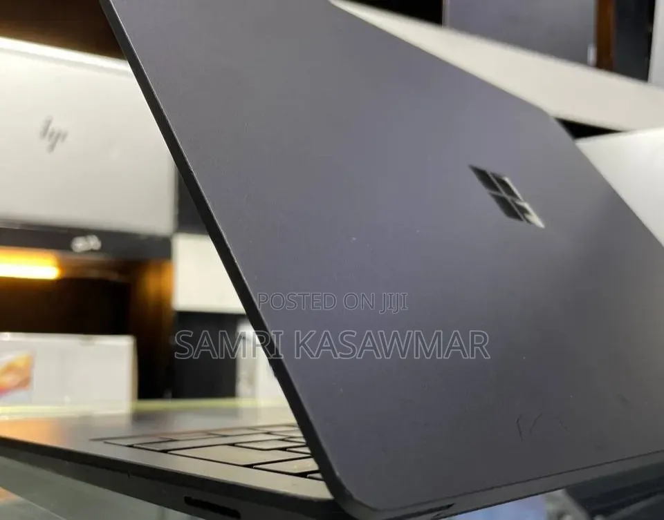 New Laptop Microsoft Surface 16GB Intel Core i7 SSD 512GB