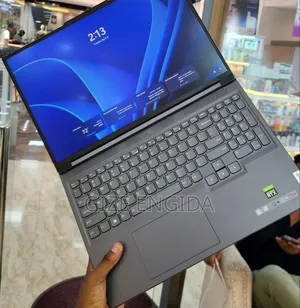New Laptop Lenovo Legion 5 16GB AMD Ryzen 7 SSD 1T