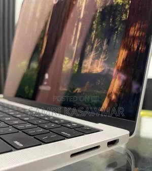 New Apple MacBook Pro 2024 M3 14-inch 8GB Intel Core i7 SSD 512GB