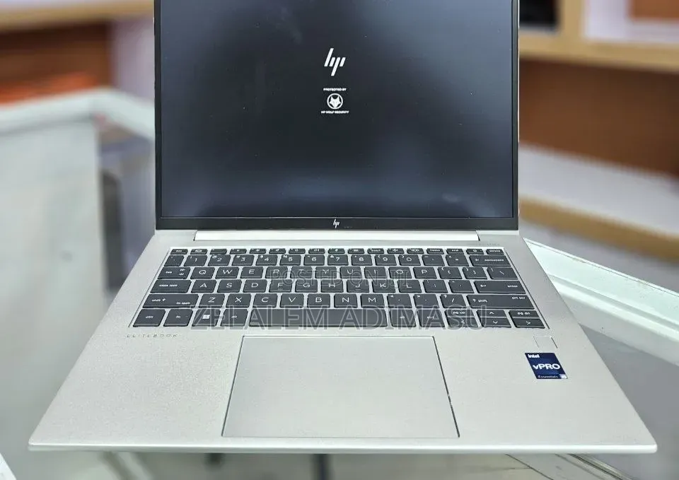 New Laptop HP EliteBook 840 16GB Intel Core Ultra 5 SSD 512GB