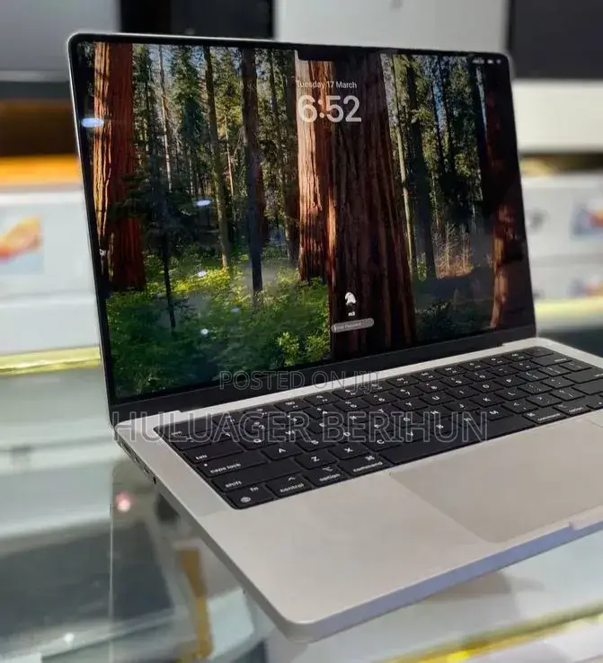 New Laptop Apple MacBook Pro 2023 M3 Pro 14-inch 8GB Apple M3 SSD 512GB