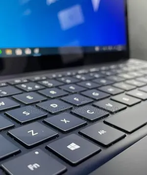 New Laptop Microsoft Surface 16GB Intel Core i7 SSD 512GB