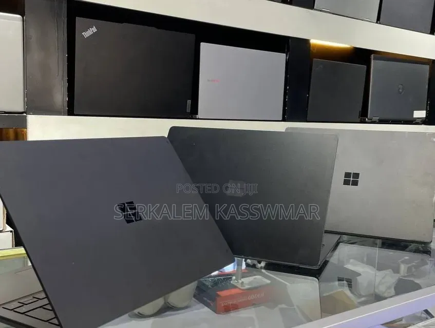 New Laptop Microsoft Surface 16GB Intel Core i7 SSD 512GB