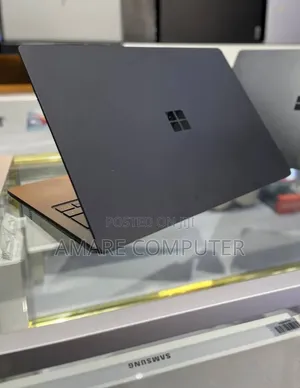 New Laptop Microsoft Surface 16GB Intel Core i7 SSD 512GB