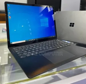 New Laptop Microsoft Surface 16GB Intel Core i7 SSD 512GB