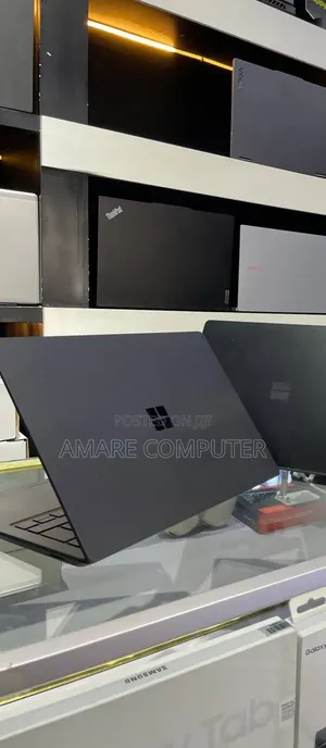 New Laptop Microsoft Surface 16GB Intel Core i7 SSD 512GB