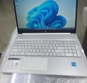 New Laptop HP 15 8GB Intel Core i3 SSD 256GB