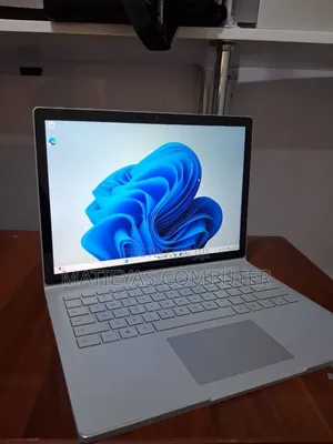 New Laptop Microsoft Surface Book 2 16GB Intel Core i7 SSD 512GB