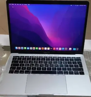New Laptop Apple MacBook 8GB Intel Core i5 SSD 256GB