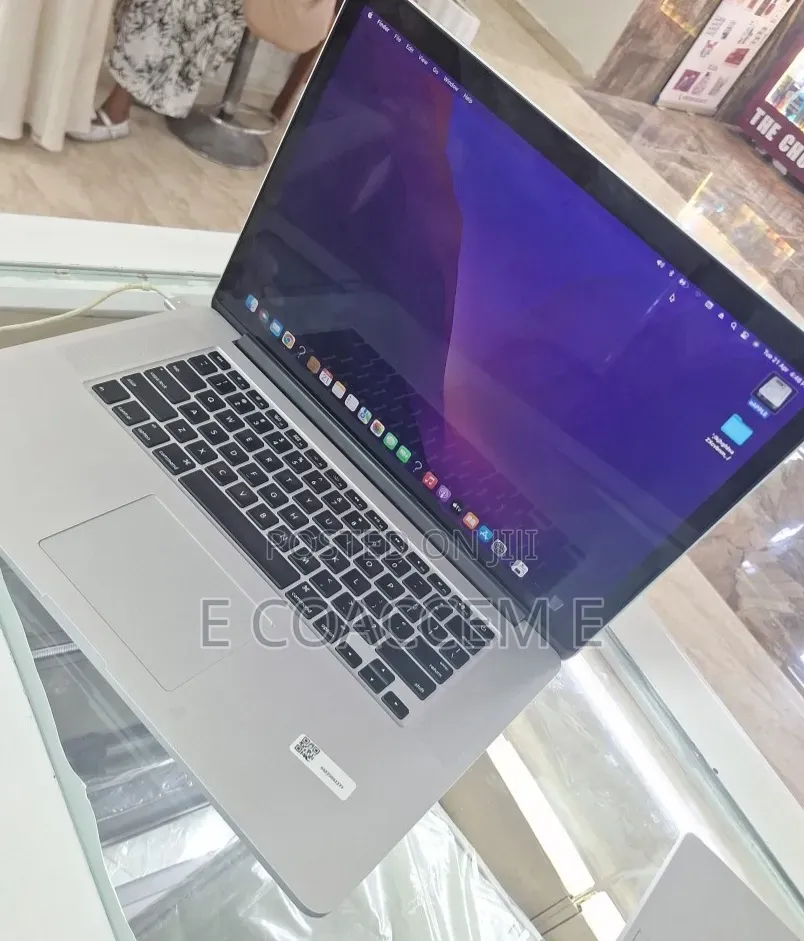 New Laptop Apple MacBook 16GB Intel Core i7 SSD 256GB