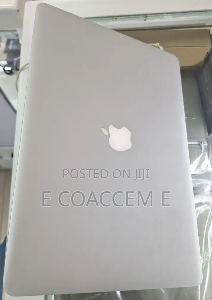 New Laptop Apple MacBook 16GB Intel Core i7 SSD 256GB