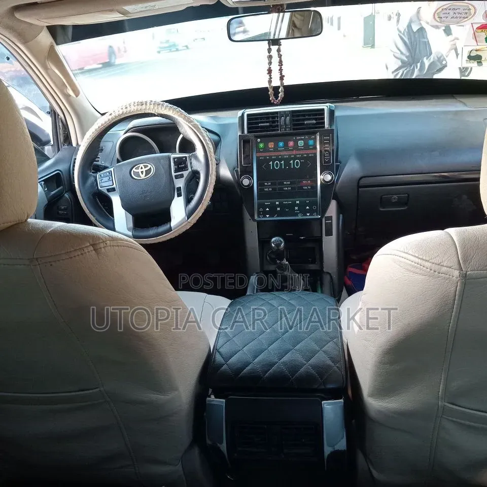 Toyota Land Cruiser Prado 2011 White
