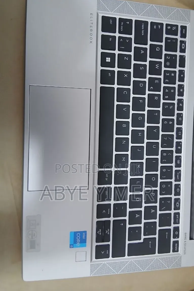 New Laptop HP EliteBook 830 G8 16GB Intel Core i5 SSD 512GB