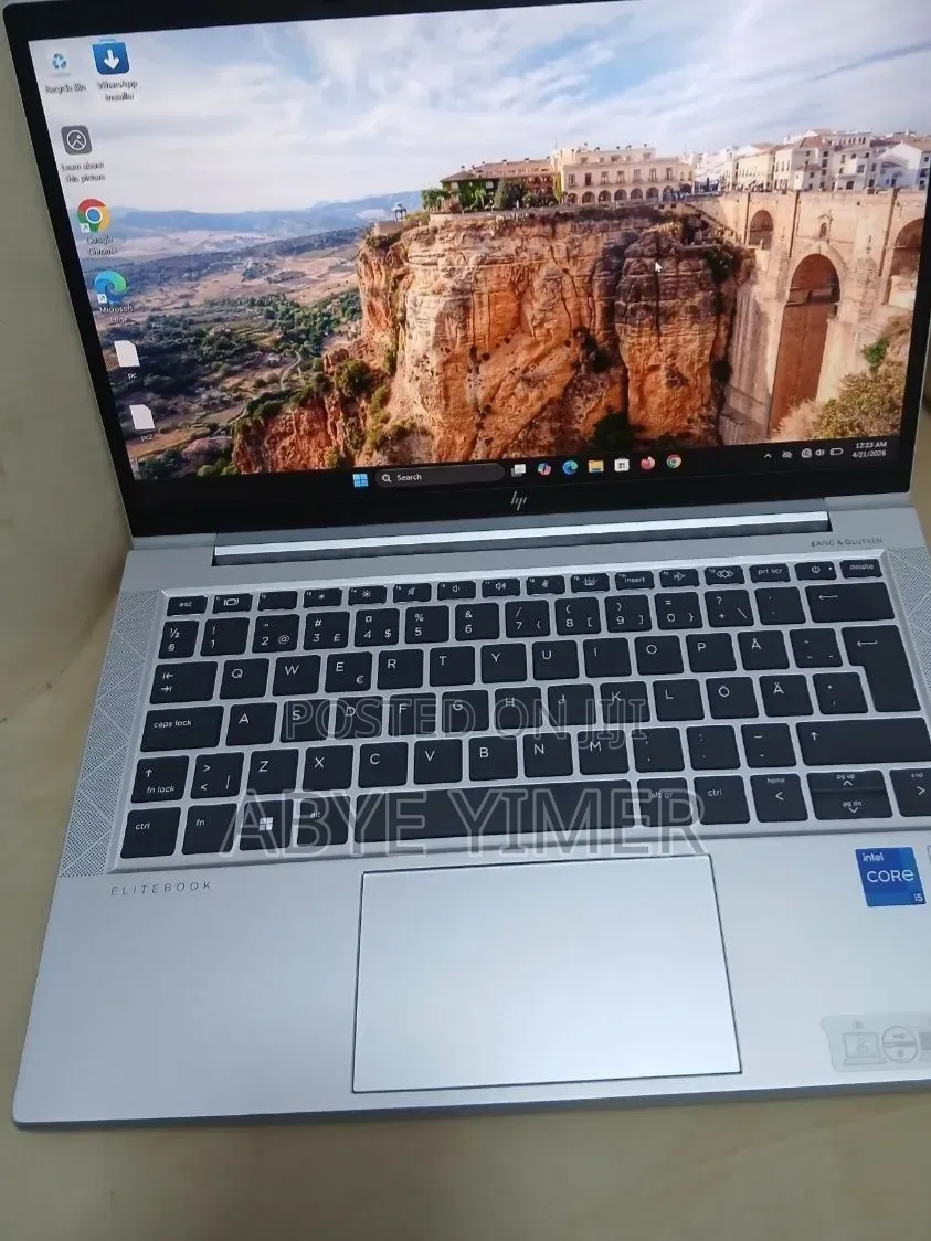 New Laptop HP EliteBook 830 G8 16GB Intel Core i5 SSD 512GB