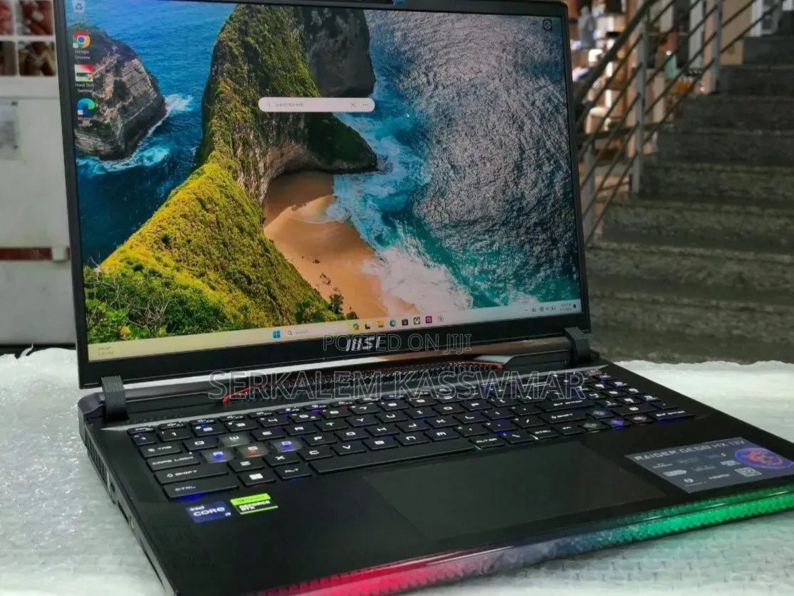 New Laptop MSI 32GB Intel Core i9 SSD 1T