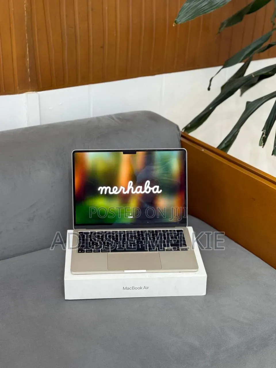 New Laptop Apple MacBook Air 2025 M4 13-inch 16GB Apple M4 SSD 256GB