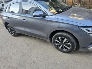New BYD E2 43 kWh 94 hp FWD 2025 Gray