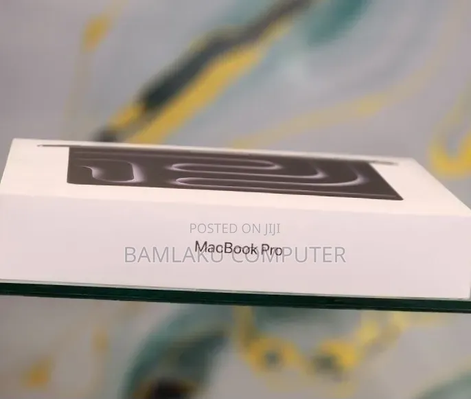 New Apple MacBook Pro 2025 M5 14-inch 16GB Apple M5 Pro SSD 512GB