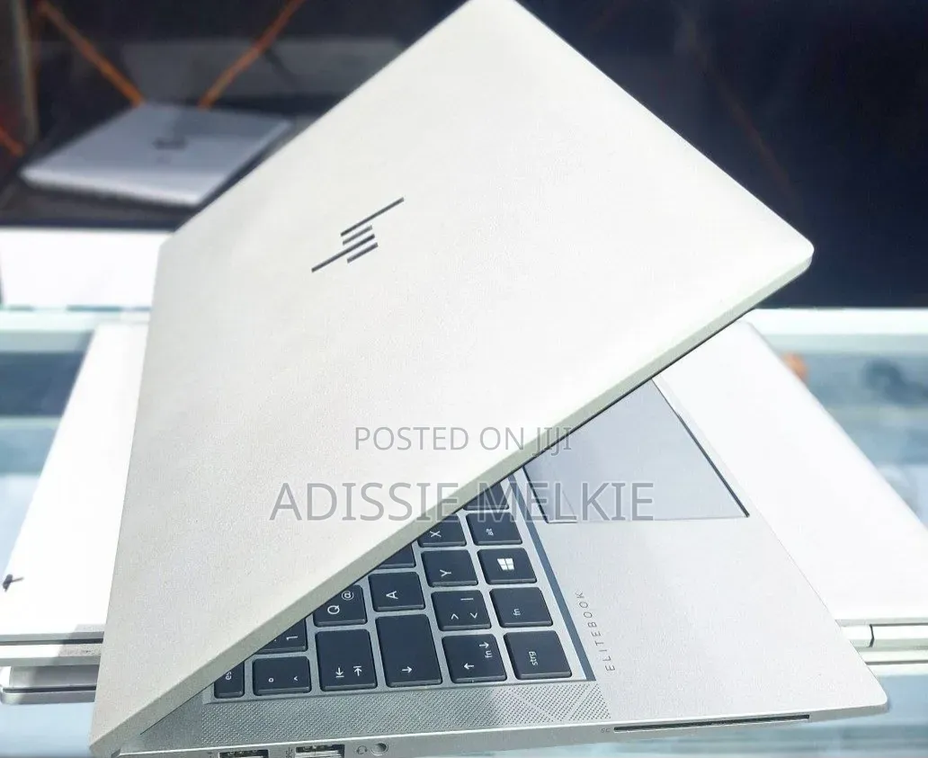 New Laptop HP EliteBook 840 G7 8GB Intel Core i5 SSD 512GB