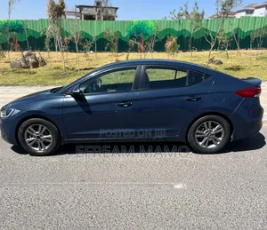 Hyundai Elantra 2017