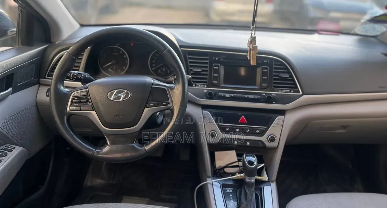 Hyundai Elantra 2017