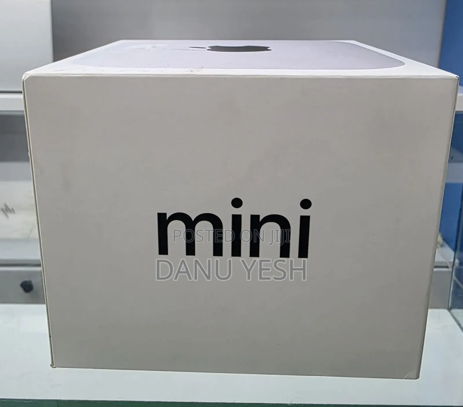 New Laptop Apple MacBook 16GB Apple M4 SSD 256GB