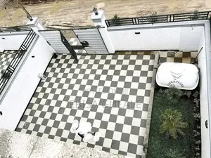 Furnished 6bdrm Farm House in Yeka for sale