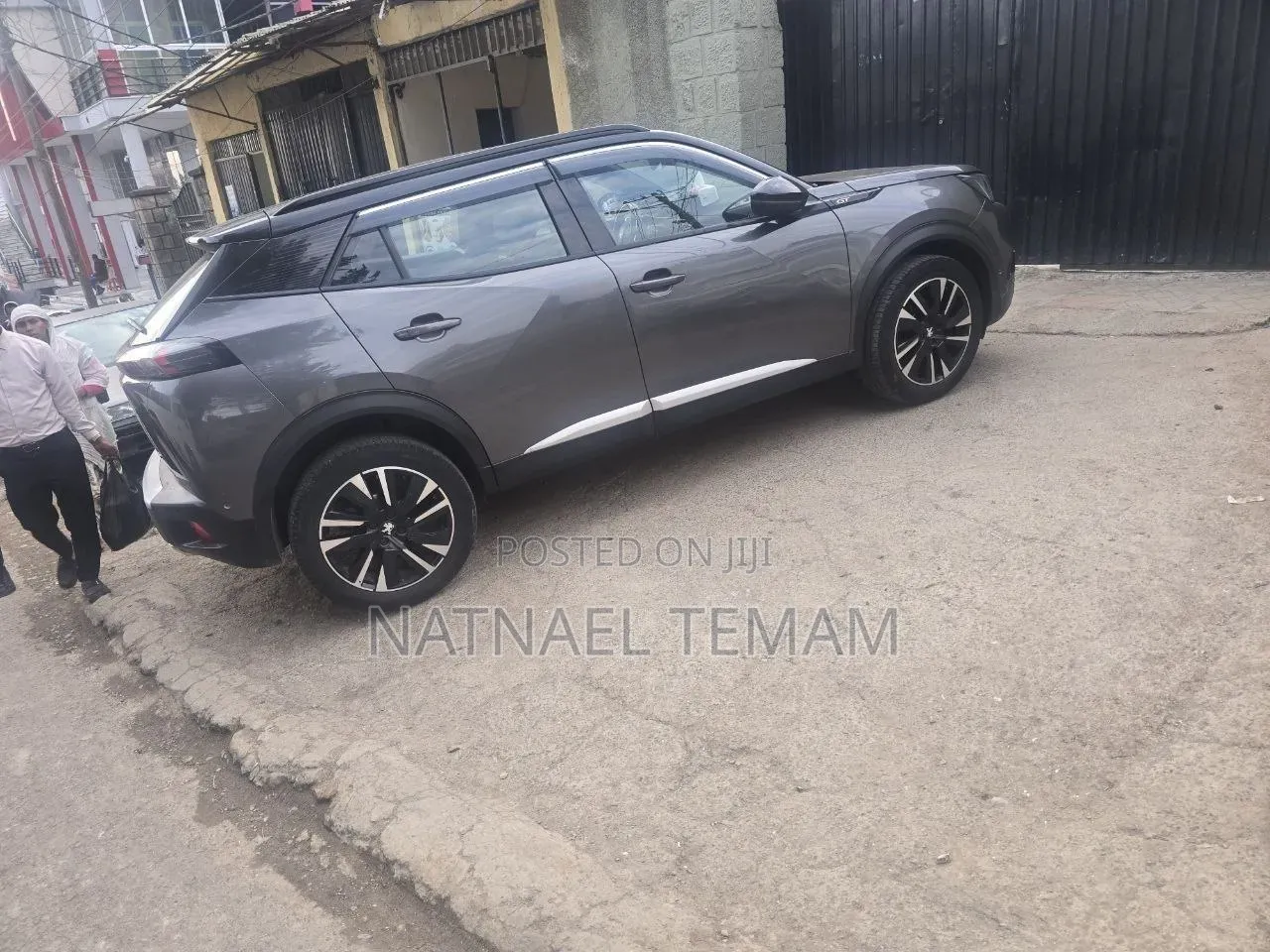 Peugeot 2008 2022 Brown