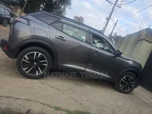 Peugeot 2008 2022 Brown