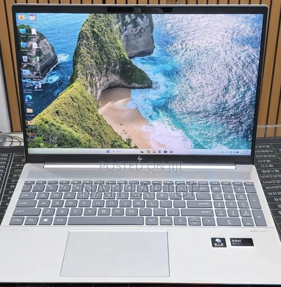 New Laptop HP Pavilion 15 16GB Intel Core Ultra 7 SSD 1T