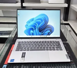 New Laptop Lenovo 16GB Intel Core i5 SSD 512GB