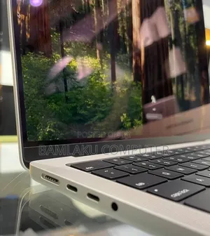 New Apple MacBook Pro 2023 M3 Pro 14-inch 8GB Apple M3 Pro SSD 512GB