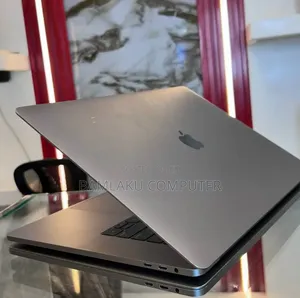 New Laptop Apple MacBook Pro 2018 16GB Intel Core i7 SSD 512GB