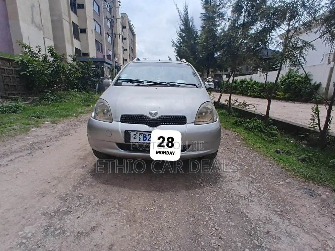 Toyota Vitz 2001 Silver