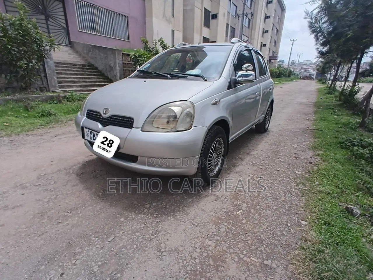 Toyota Vitz 2001 Silver