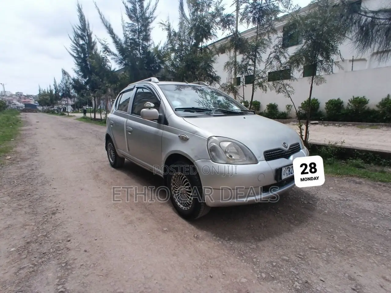 Toyota Vitz 2001 Silver