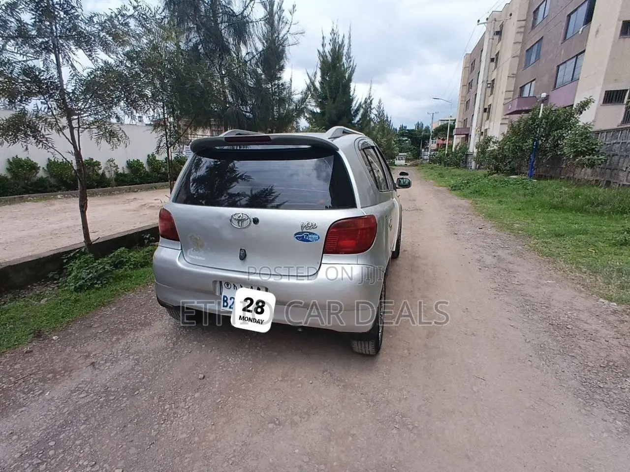 Toyota Vitz 2001 Silver