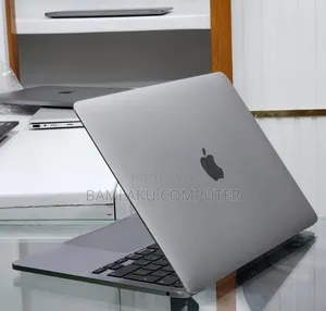 New Laptop Apple MacBook Pro M1 8GB Apple M1 Pro SSD 256GB