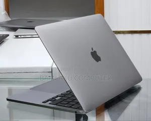 New Laptop Apple MacBook Pro M1 8GB Apple M1 Pro SSD 256GB