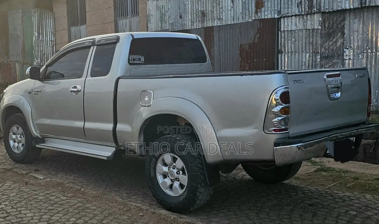 Toyota Hilux 2008 Silver