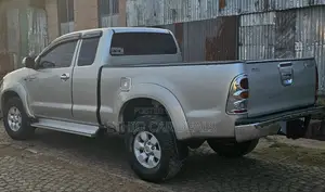 Toyota Hilux 2008 Silver