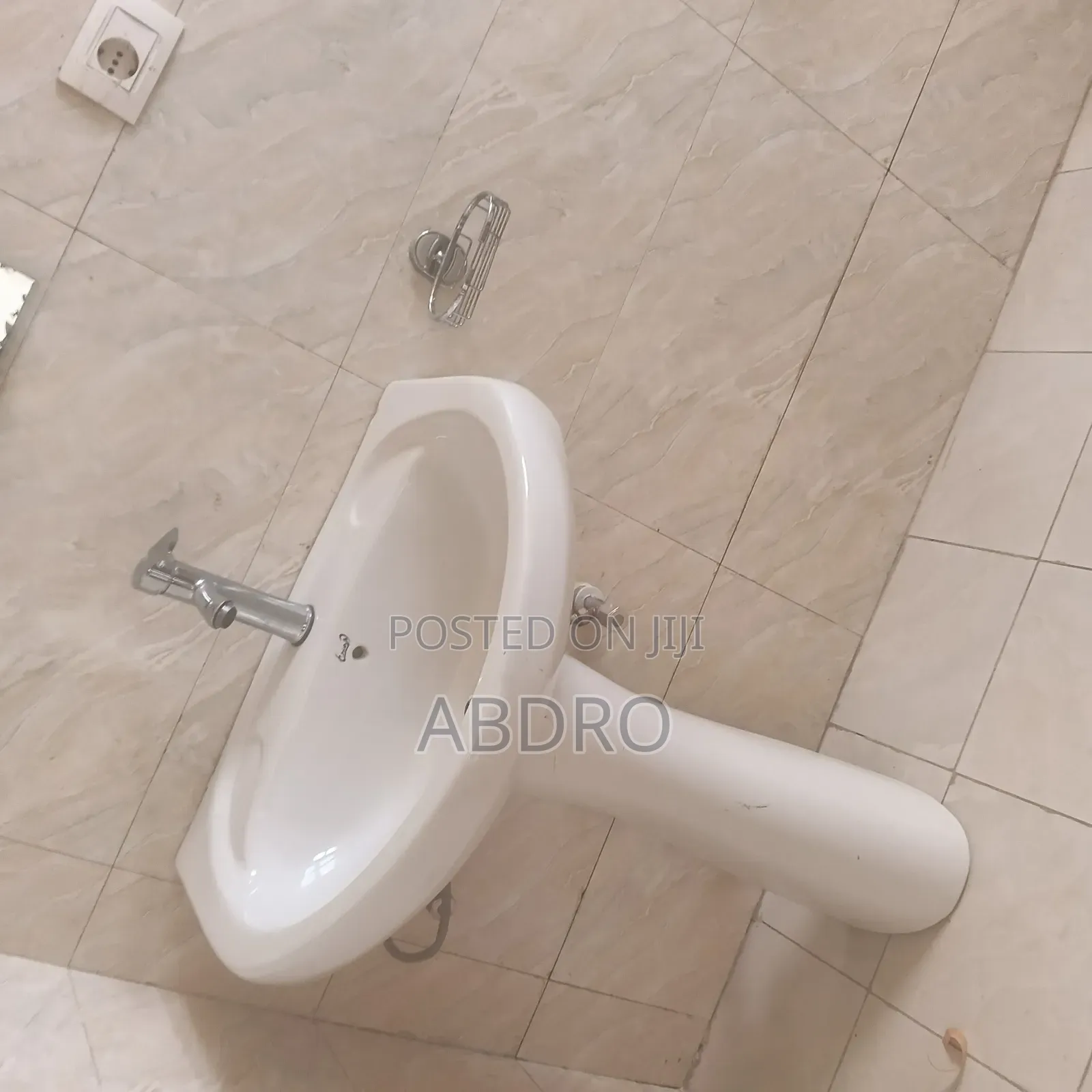 3bdrm Apartment in Abdro, Nifas Silk-Lafto for sale