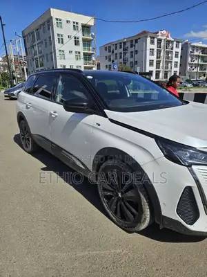 Peugeot 5008 2022 White