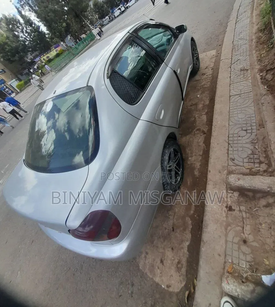 Toyota Platz 2001 Silver