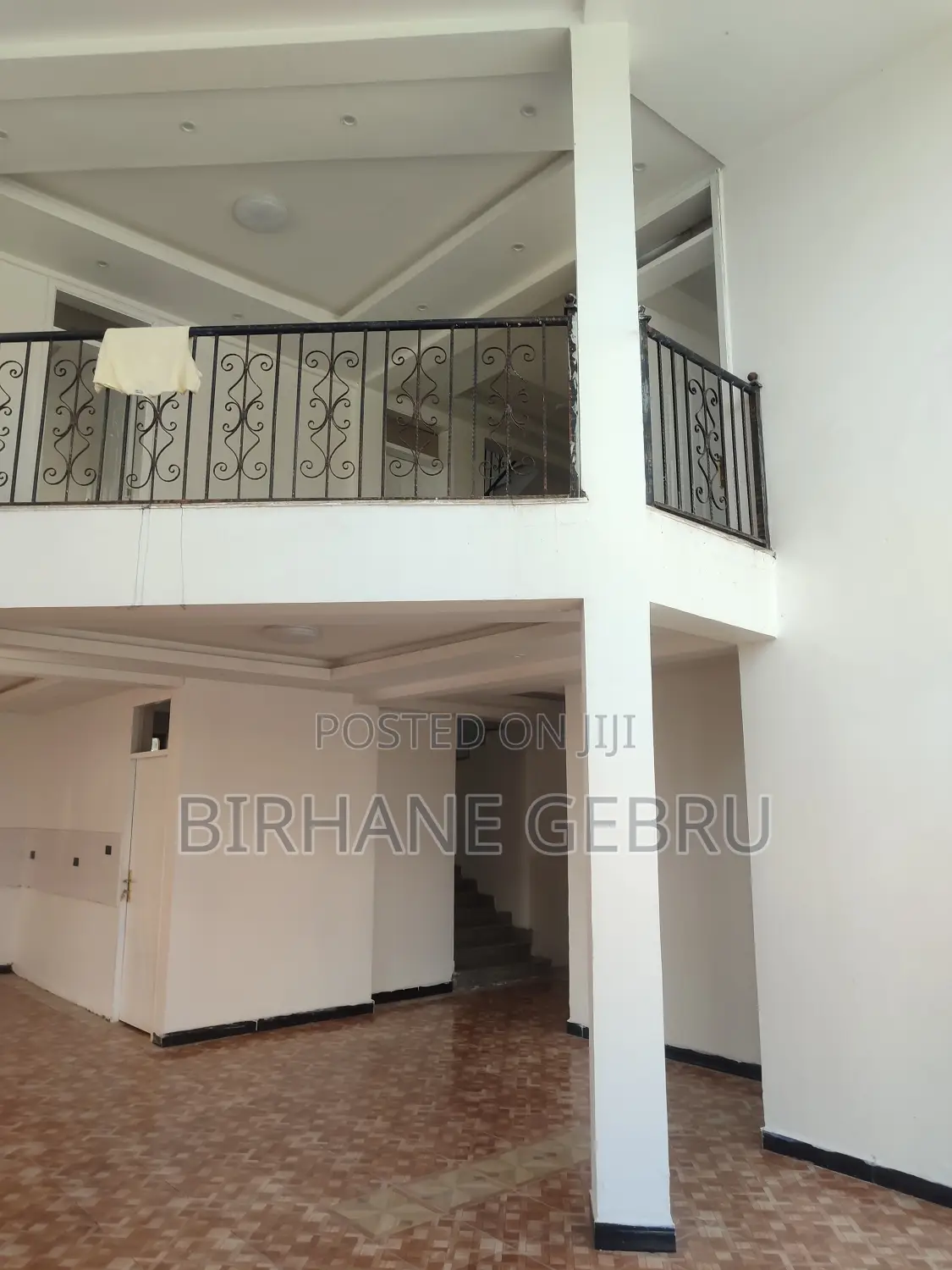 8bdrm House in G+2 House, Bole for rent