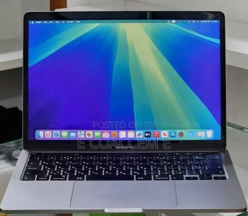 New Laptop Apple MacBook 8GB Intel Core i5 SSD 512GB